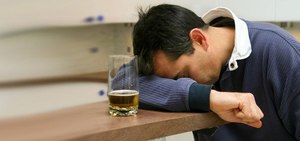 Причины алкогольного запоя