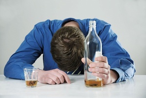Алкогольная полинейропатия: симптомы, лечение