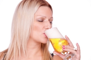 Как женщине бросить пить пиво